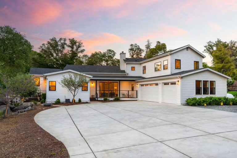 Outside view of heroin treatment center california.