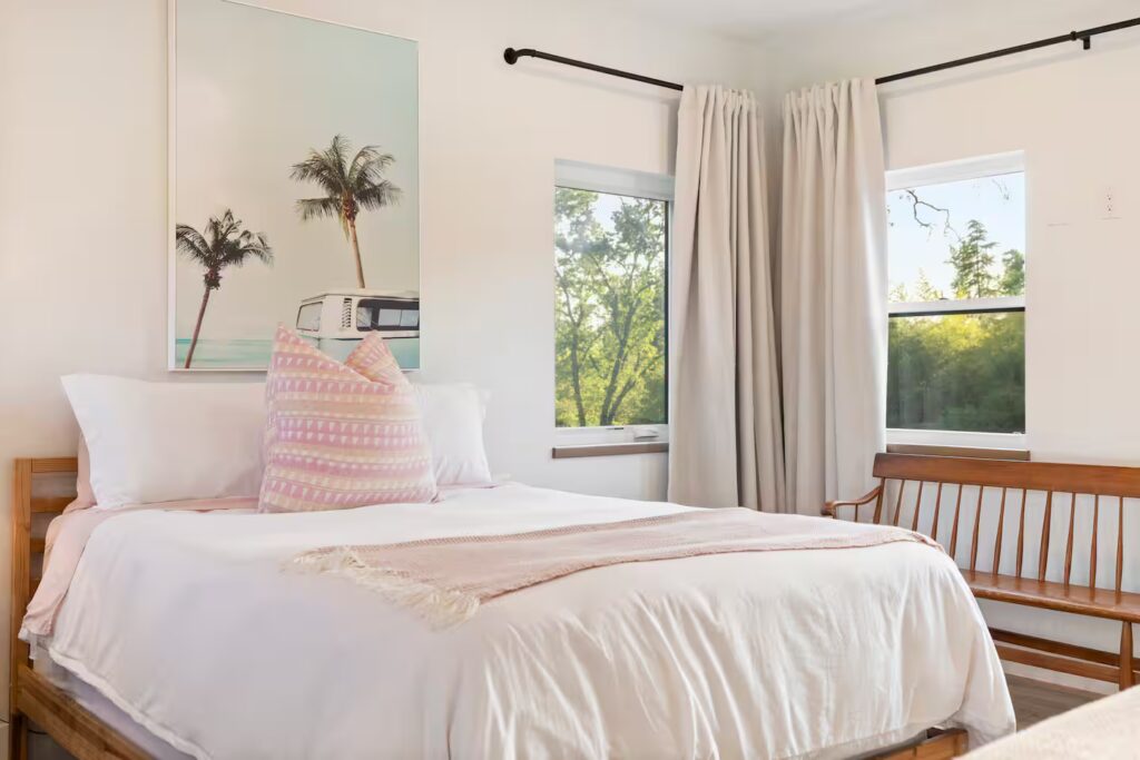 27ea9fb2-3807-4e65-846a-043eeee6c779