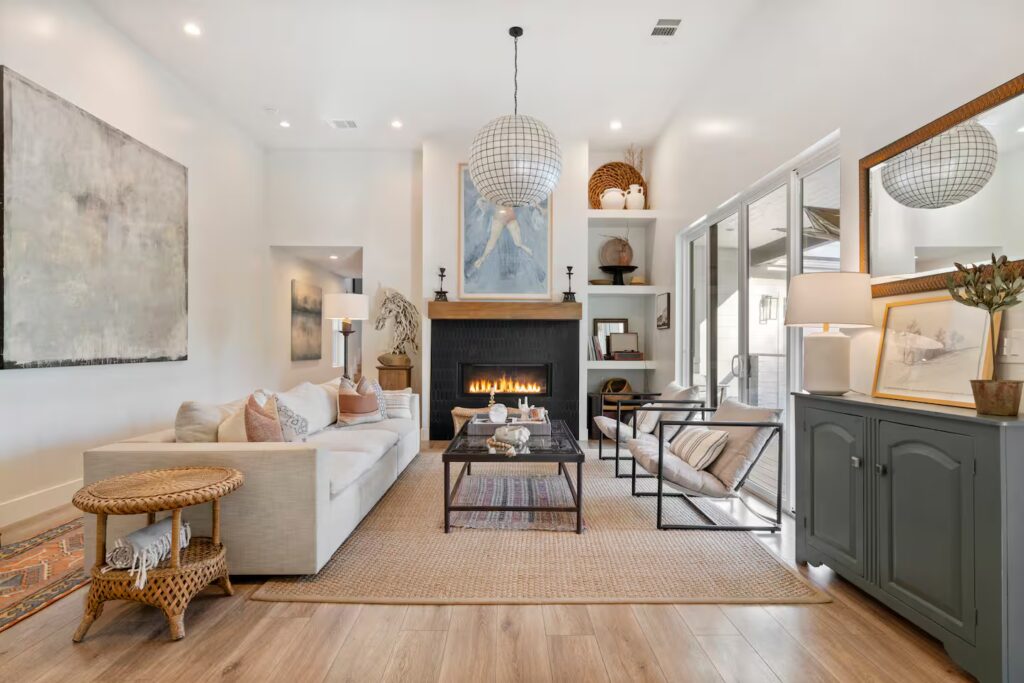 The Women's Location